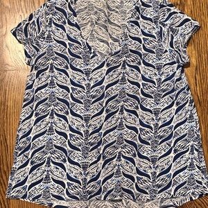 Lily Pulitzer Size Medium Blue and White T shirt